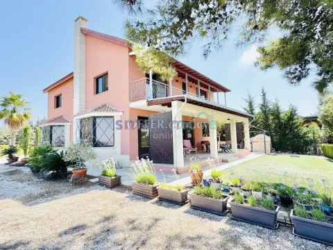 4 Bedroom Detached Villa For Sale - Main Photo