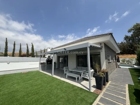 4 Bed House for rent in Parekklisia, Limassol - Main Photo