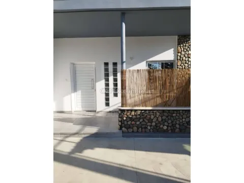 Two bedroom Ground floor apartment for rent in Agios Dometios - Main Photo