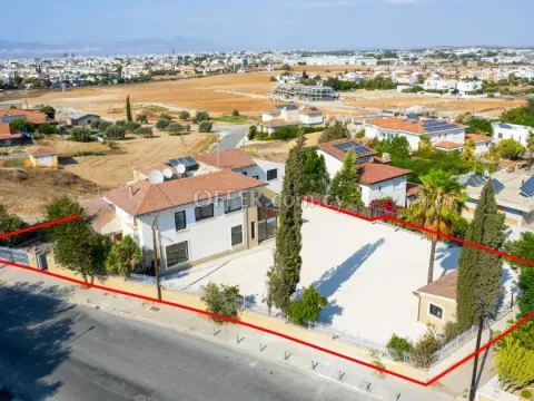4 bedroom house in Agios Vasileios Strovolos Nicosia - Main Photo