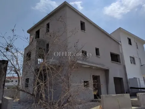 House (Semi detached) in Lakatamia, Nicosia for Sale - Main Photo