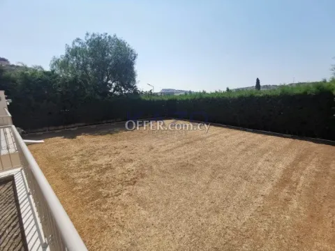 Three Bedroom Luxury House for Sale in Agios Tychonas - 11