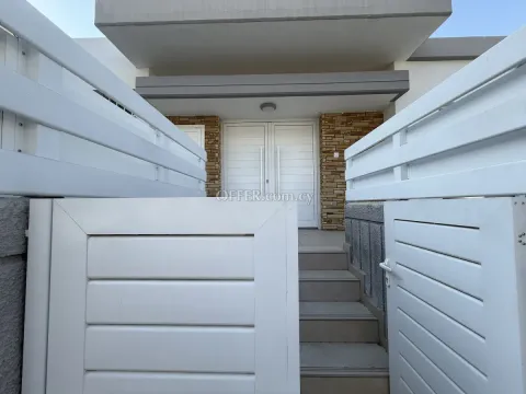 3 Bed Semi-Detached House for rent in Mesa Geitonia, Limassol - Main Photo