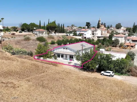 Charming Metallic Frame Detached Home with Attic Peristerona Nicosia - Main Photo