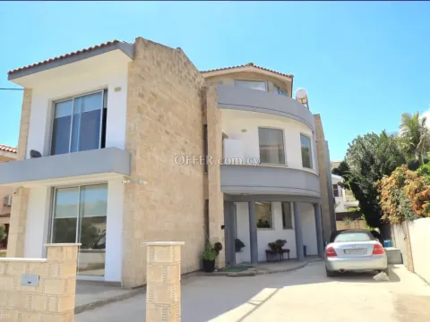 5 Bed Detached Villa for sale in Agios Athanasios, Limassol - Main Photo