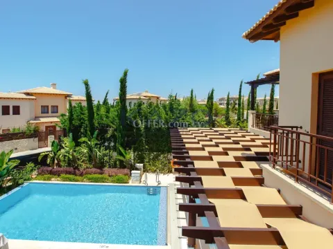Spacious Villa with Pool in Scenic Golf Resort - Main Photo