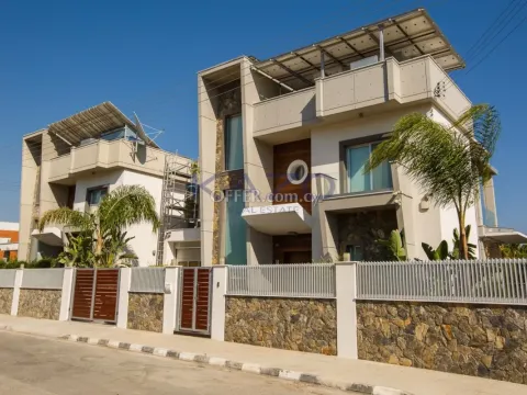 Spacious Agios Tychonas Villa with Pool Gym - 12