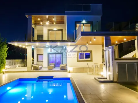 Spacious Agios Tychonas Villa with Pool Gym - 10