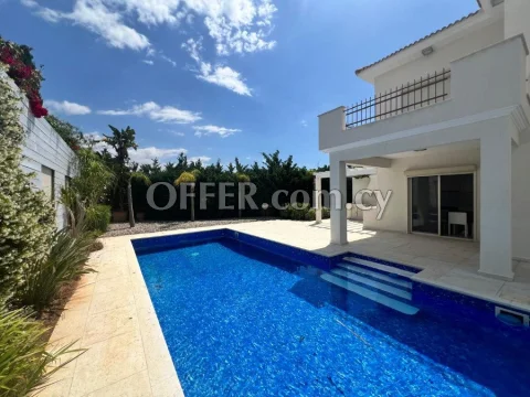 3 bedroom detached house to rent