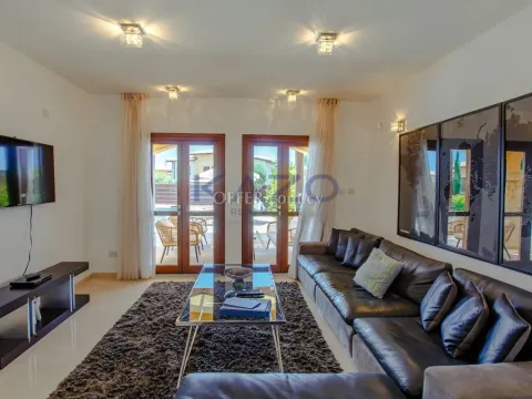 Spacious Villa with Pool in Scenic Golf Resort - 6
