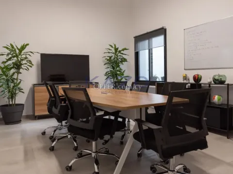 Modern Ground Floor Office in Central Business District - Main Photo