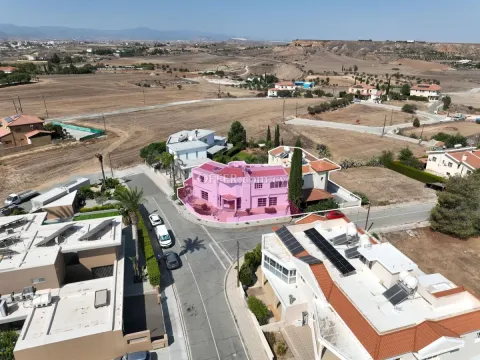 Semi Detached 4 Bedroom House in Pano Deftera Nicosia - Main Photo