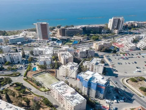 Καινούργιο Πωλείται €230,000 Διαμέρισμα Ρετιρέ, τελευταίο όροφο, Άγιος Τύχωνας Λεμεσός - Main Photo