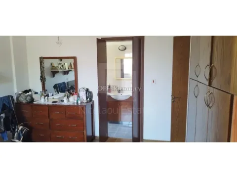Excellent value resale single story 3 plus 1 bedrooms detached house in Kolossi - 2