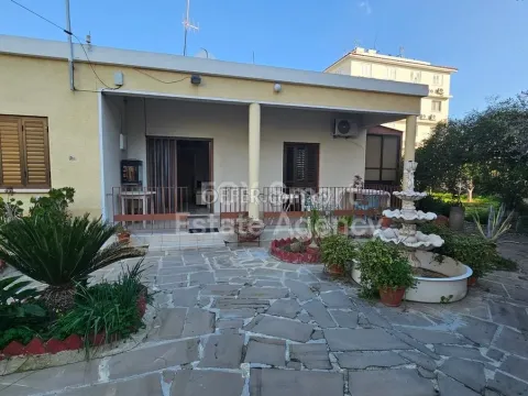 House, For Sale, Nicosia, Pallouriotissa - Main Photo