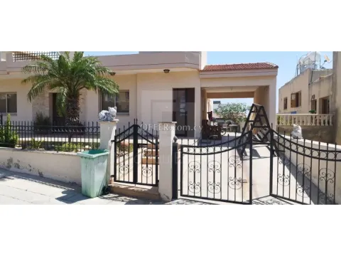 Excellent value resale single story 3 plus 1 bedrooms detached house in Kolossi - 10