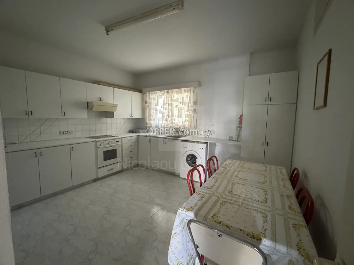 Three bedroom fully furnished apartment for rent in Agioi Omologites area Nicosia - 6