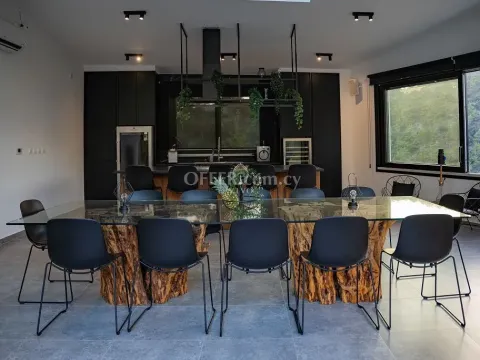 6 BEDROOM VILLA IN LOUVARAS - 3