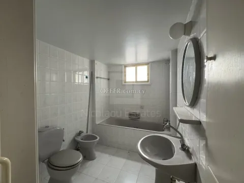 Three bedroom fully furnished apartment for rent in Agioi Omologites area Nicosia - 4