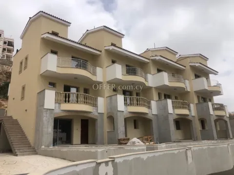 House (Maisonette) in Universal, Paphos for Sale - 2