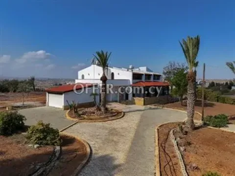5 Bedroom House  In Dali, Nicosia - Main Photo