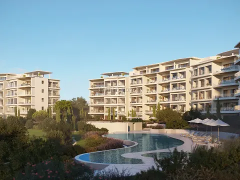THREE BEDROOM GROUND FLOOR APARTMENT IN A GOLF COURSE - LIMASSOL - Main Photo