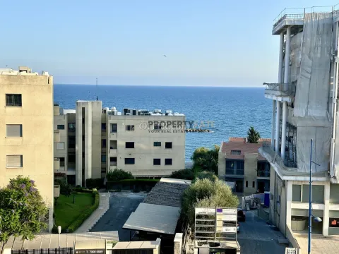 3 Bedroom Top-floor Apartment for Rent in A. Tychonas Tourist Area - Main Photo