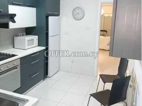 Fully Furnished 2 Bedroom Apartment  Walking Distance To The European  - Main Photo