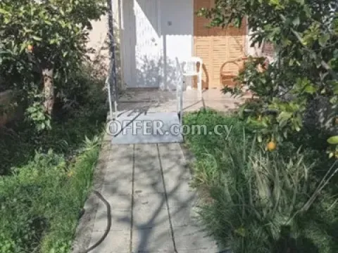 1 Bedroom Detached House  In Latsia, Nicosia - Main Photo