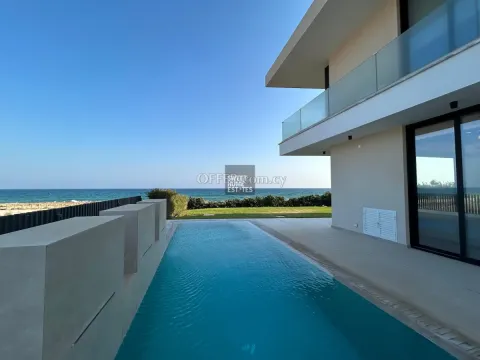 Luxury Seafront Villa in Ayia Thekla - Main Photo