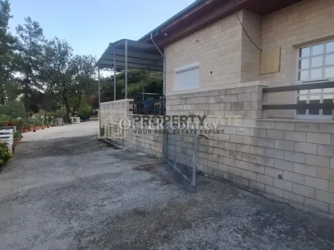 3 Bedroom Detached house in 2000m Plot in Silikou - 12