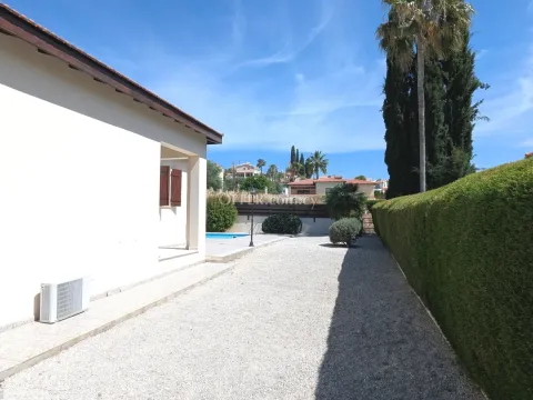 3-bedroom Detached Villa 125 sqm in Pissouri - 9