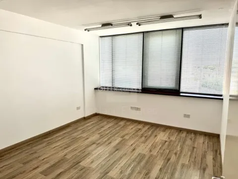 Two offices on the same floor - 4