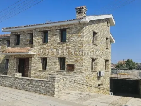 Καινούργιο Πωλείται €295,000 Μεζονέττα Ημι-ανεξάρτητο Αγία 'Αννα Λάρνακα - Main Photo