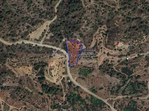 Large 2500 m2 Field for Sale in Arakapas - Main Photo