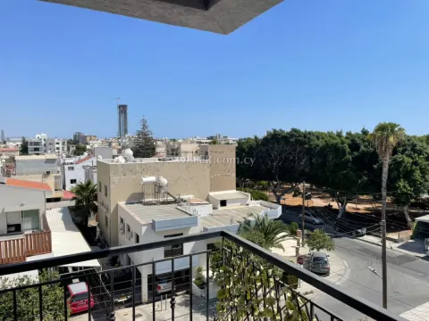 Apartment (Penthouse) in Omonoias, Limassol for Sale
