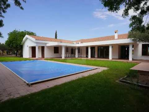 Five Bedroom Ground Floor Villa with Swimming Pool for Sale in Latsia Nicosia - Main Photo