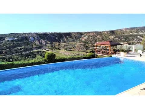 Luxury 4 bedroom villa in Aphrodite Hills - Main Photo