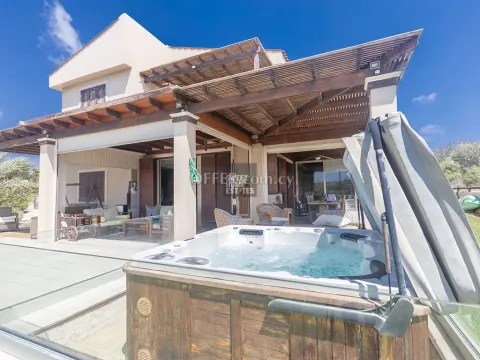 Charming Three Bedroom Villa Nestled in Protaras - 18