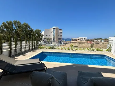 Luxury Sea Front Villa with Private Pool in Paphos Tombs of the Kings - 8