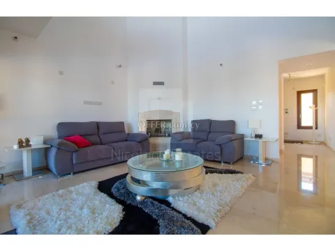 Luxury 5 bedroom villa for sale in Aphrodite Hills - 3
