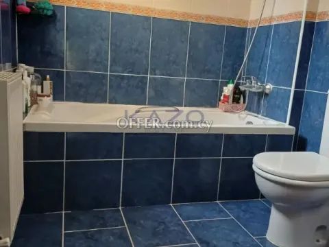 Spacious Detached House with Pool in Green Moni - 4