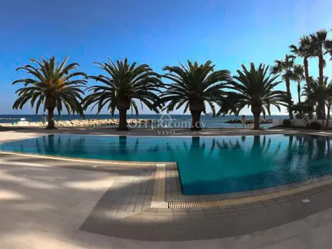 ONE BEDROOM APARTMENT ON THE BEACH - Main Photo