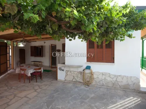 3 Bed House for rent in Agios Mamas, Limassol - Main Photo