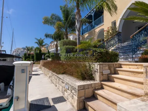 Seafront Villa with Yacht Berth in Limassol Marina - 12