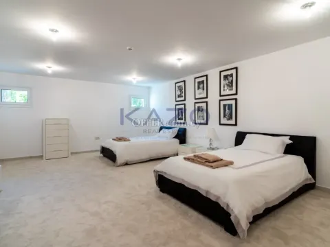 Seafront Villa with Yacht Berth in Limassol Marina - 6