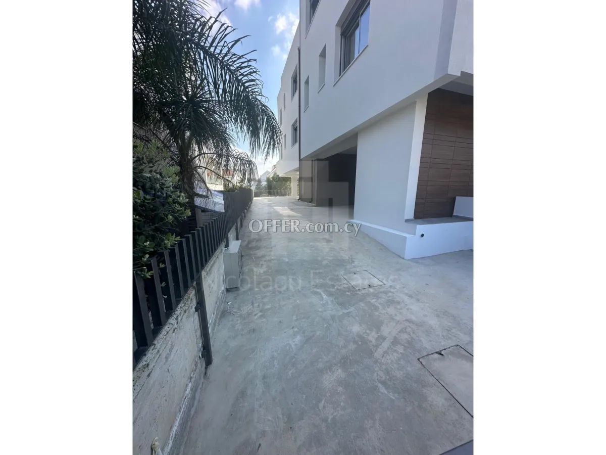 Modern Ready to Move in Three Bedroom Apartment with Photovoltaics and Large Veranda for Sale in Archangelos Nicosia - 3