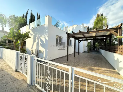 3 Bedroom Detached House Near the Sea - Main Photo