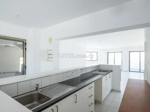 Office and shop in Voroklini Larnaca - 7
