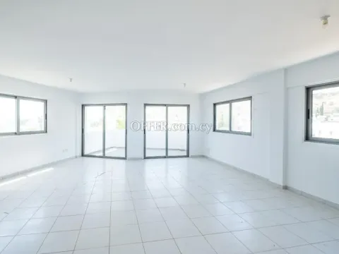 Office and shop in Voroklini Larnaca - 4